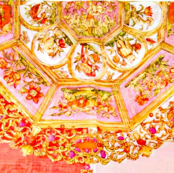 🥰 VERSACE GREEK KEY SHEER SILK SHAWL SCARF NWT RARE 🥰 - Picture 6 of 7